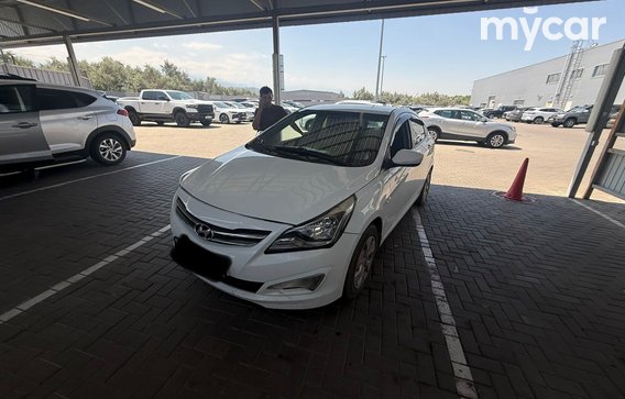 Hyundai Accent 2015