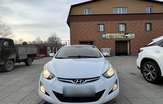 Hyundai Elantra 2015