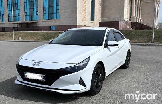 Hyundai Elantra 2023