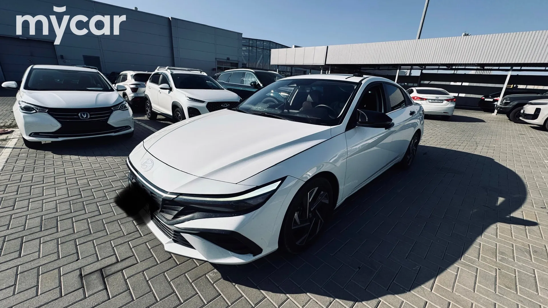 Hyundai Elantra, 2024