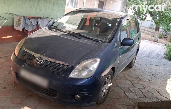 Toyota Corolla Verso 2001