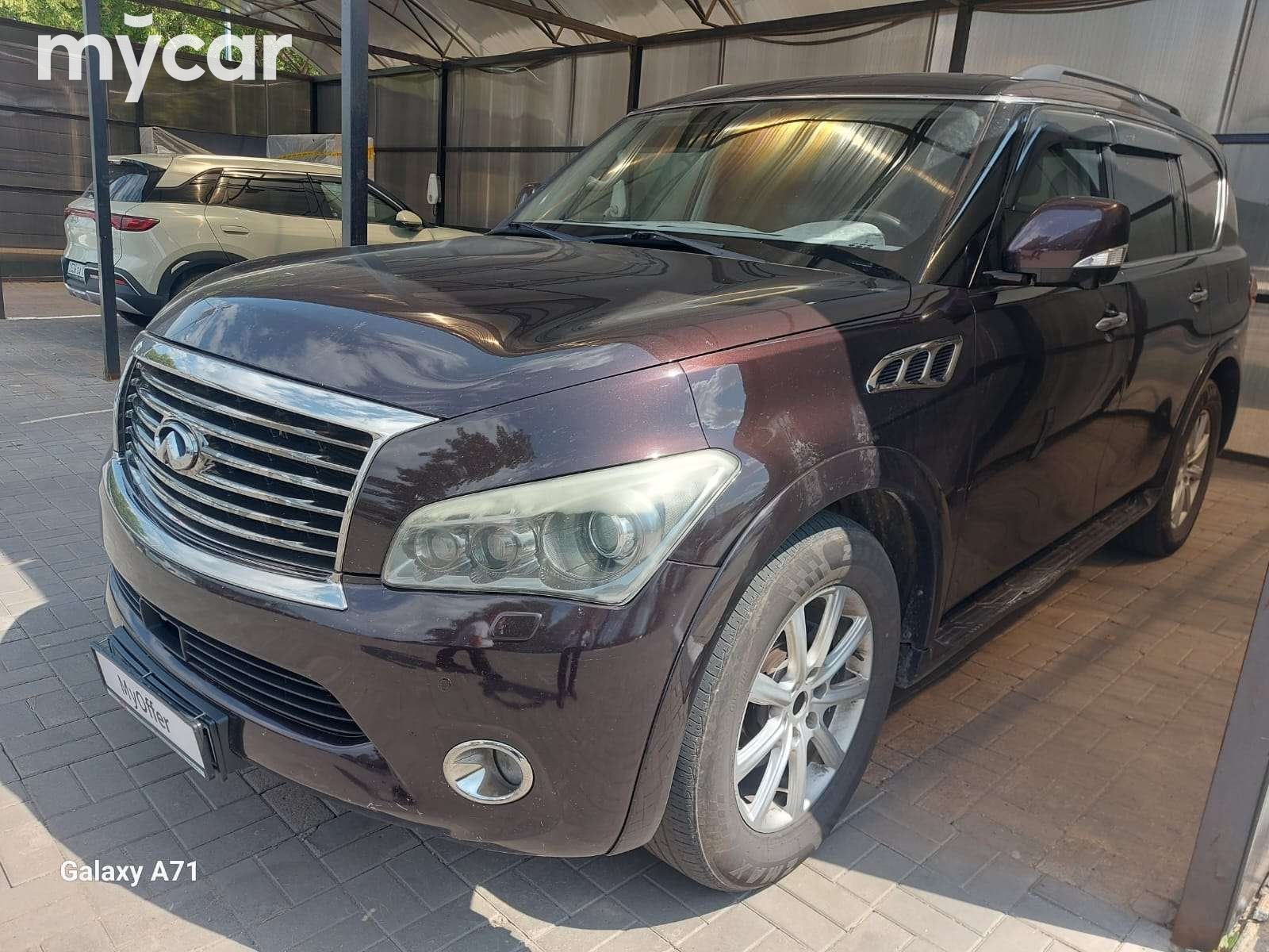 Infiniti QX56, 2011