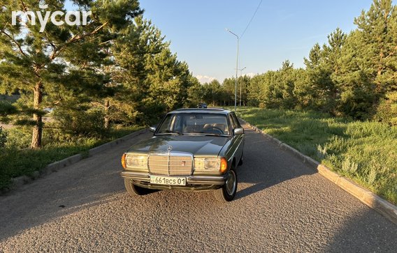 Mercedes-Benz E-Класс 1983