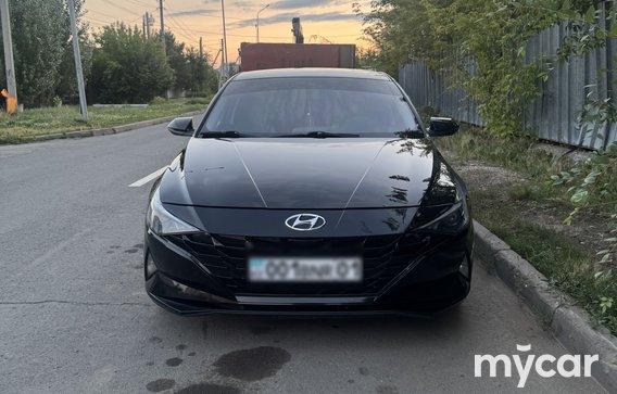 Hyundai Elantra 2022