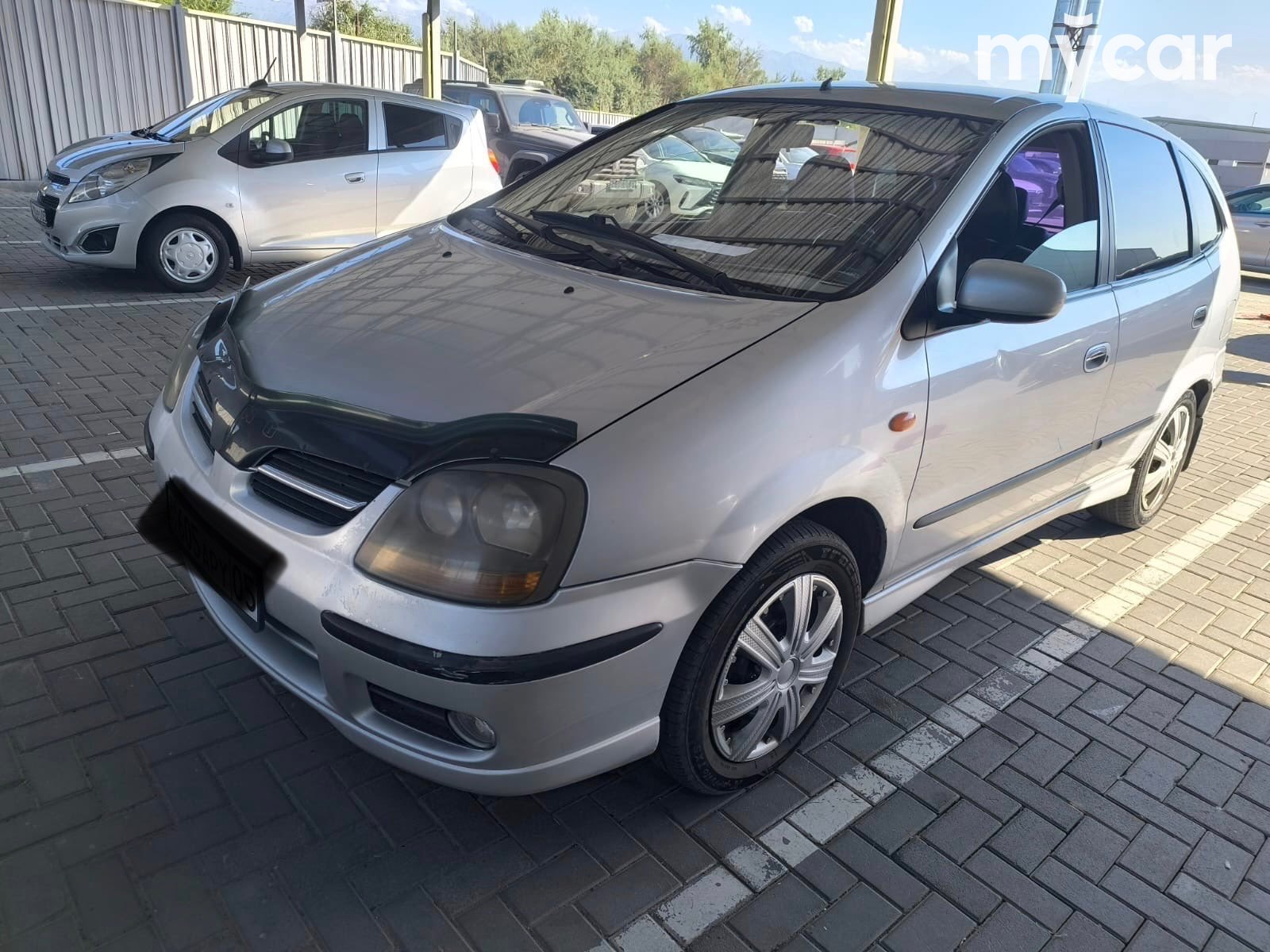 Nissan Tino, 2003