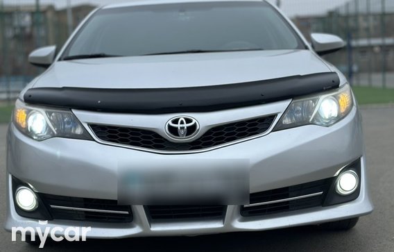 Toyota Camry 2014