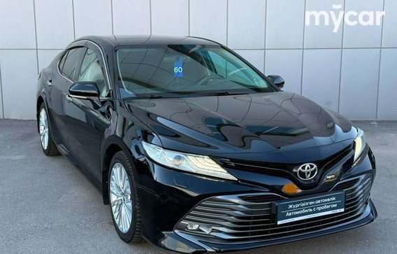 Toyota Camry 2019