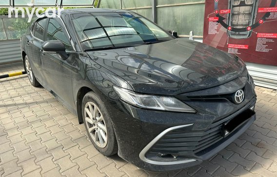 Toyota Camry 2021