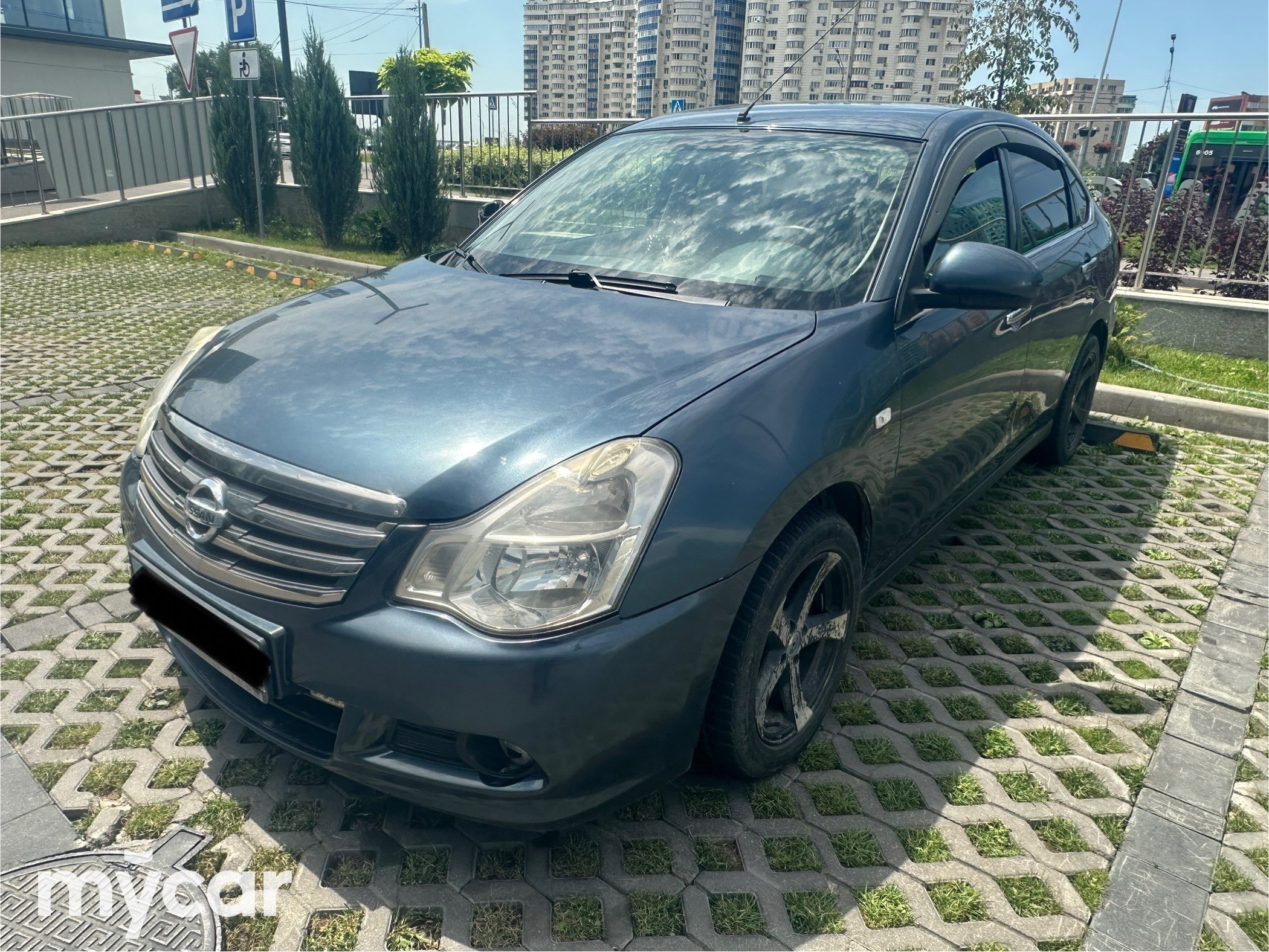 Nissan Almera 2014