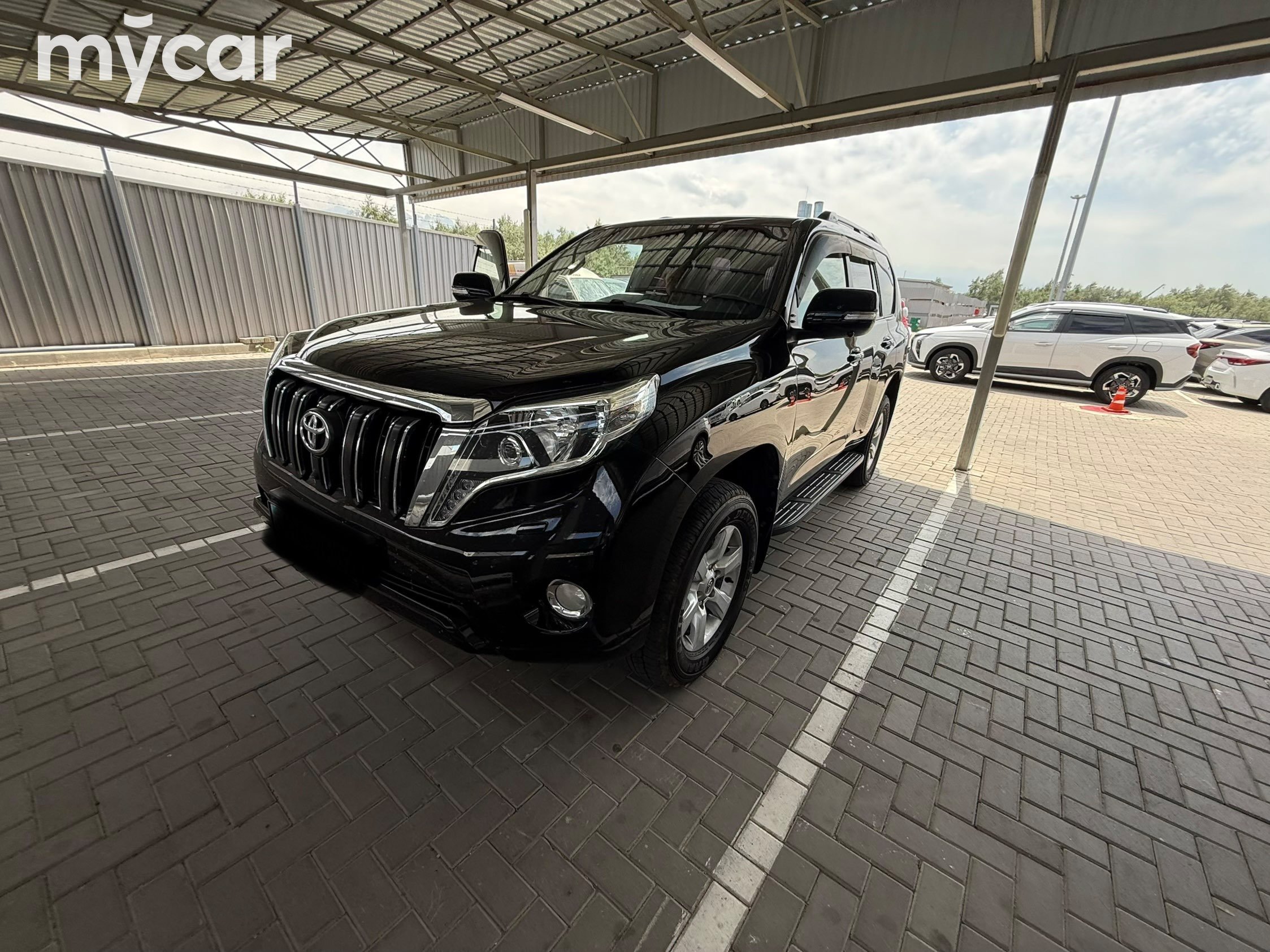Toyota Land Cruiser Prado 2014