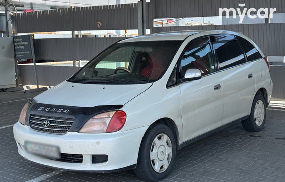 Toyota Nadia 1999