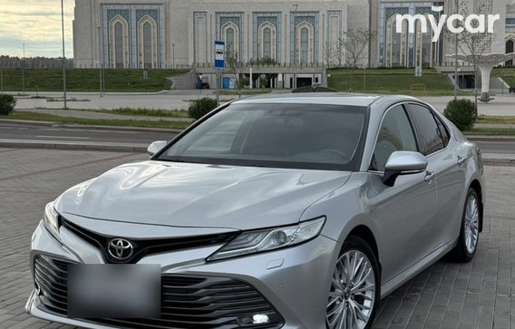 Toyota Camry 2019