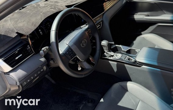 Toyota Camry 2024