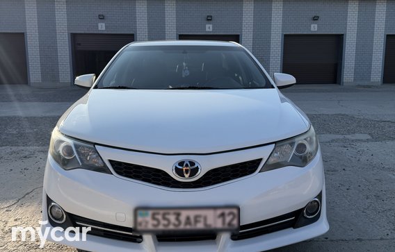 Toyota Camry 2012
