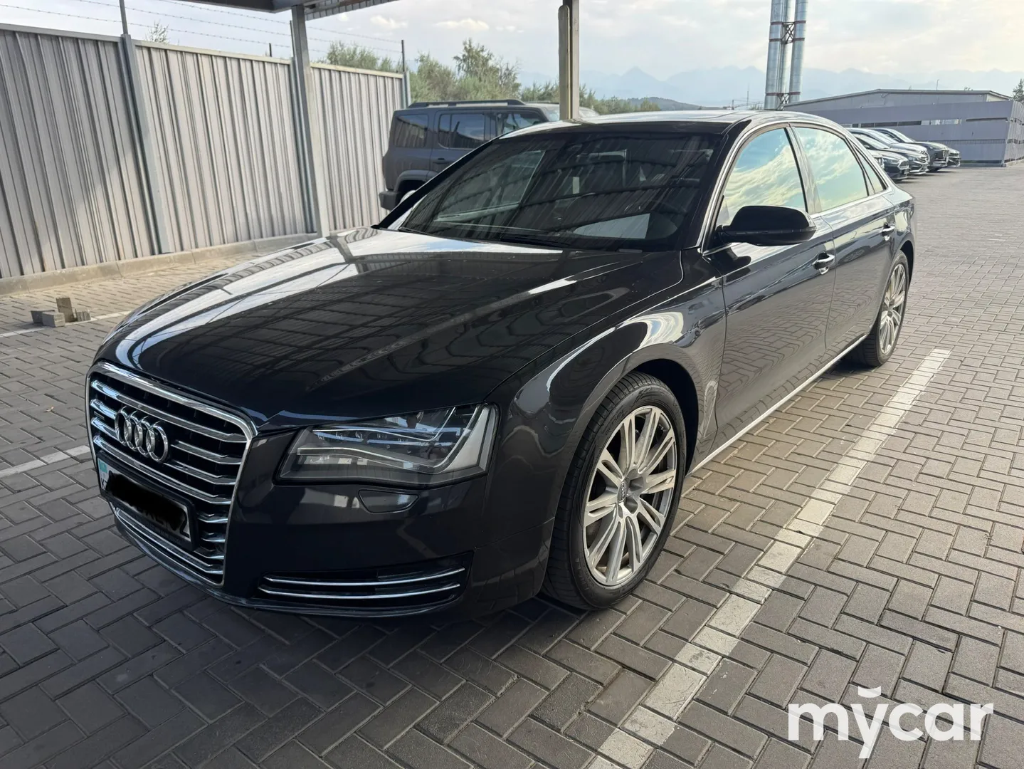 Audi A8, 2011