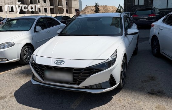 Hyundai Elantra 2022