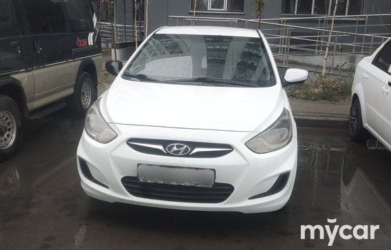 Hyundai Accent 2013