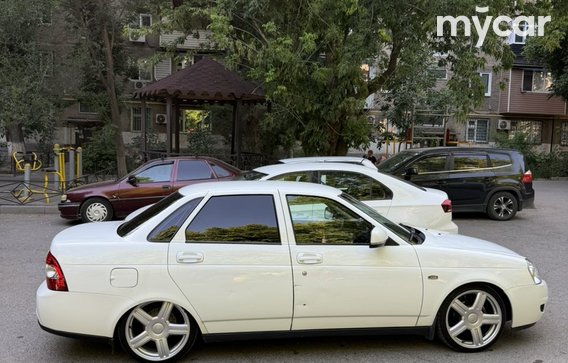 LADA Priora 2014