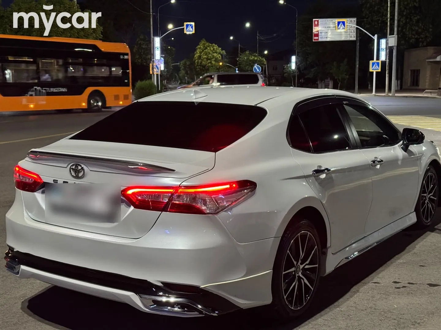 Toyota Camry, 2019