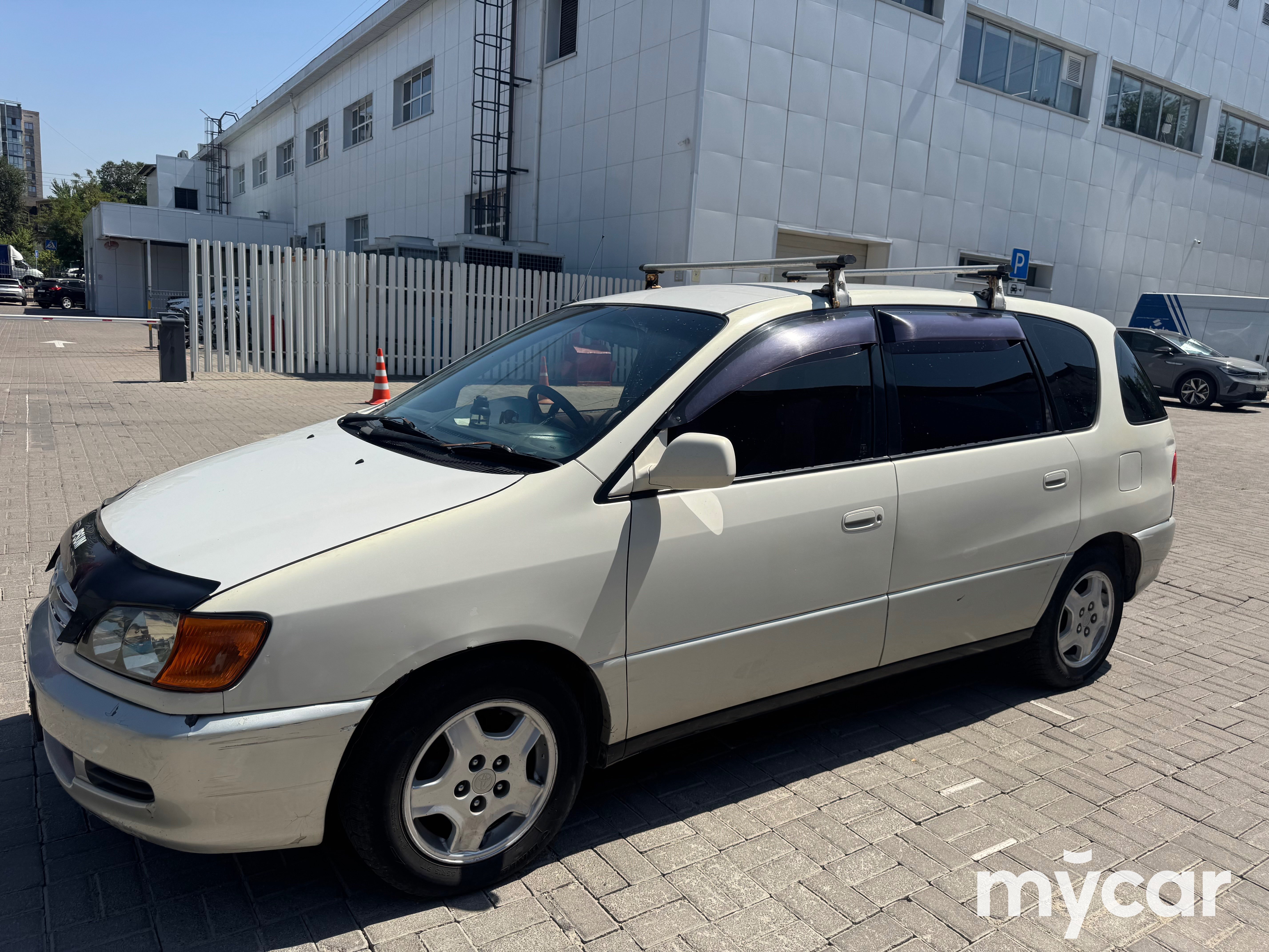Toyota Ipsum 2000