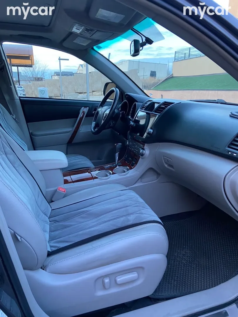 Toyota Highlander, 2012