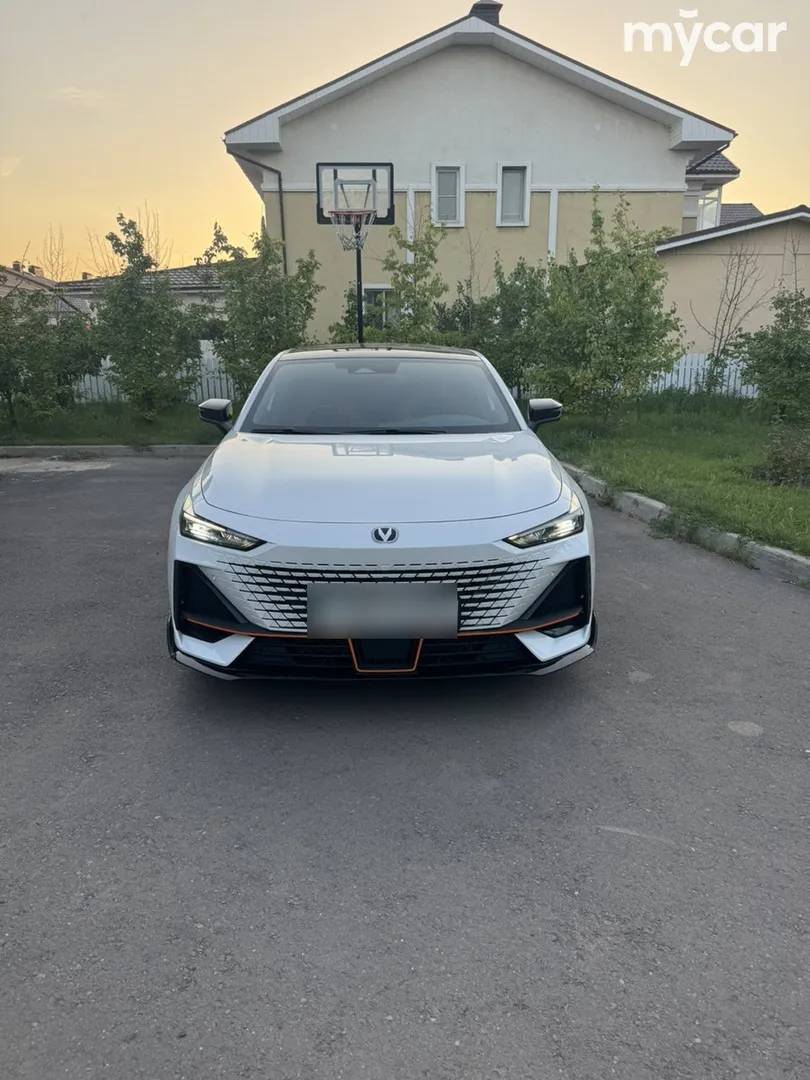 Changan UNI-V, 2025