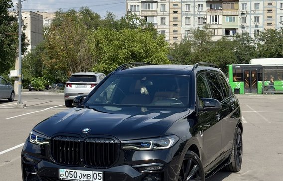 BMW X7 2022