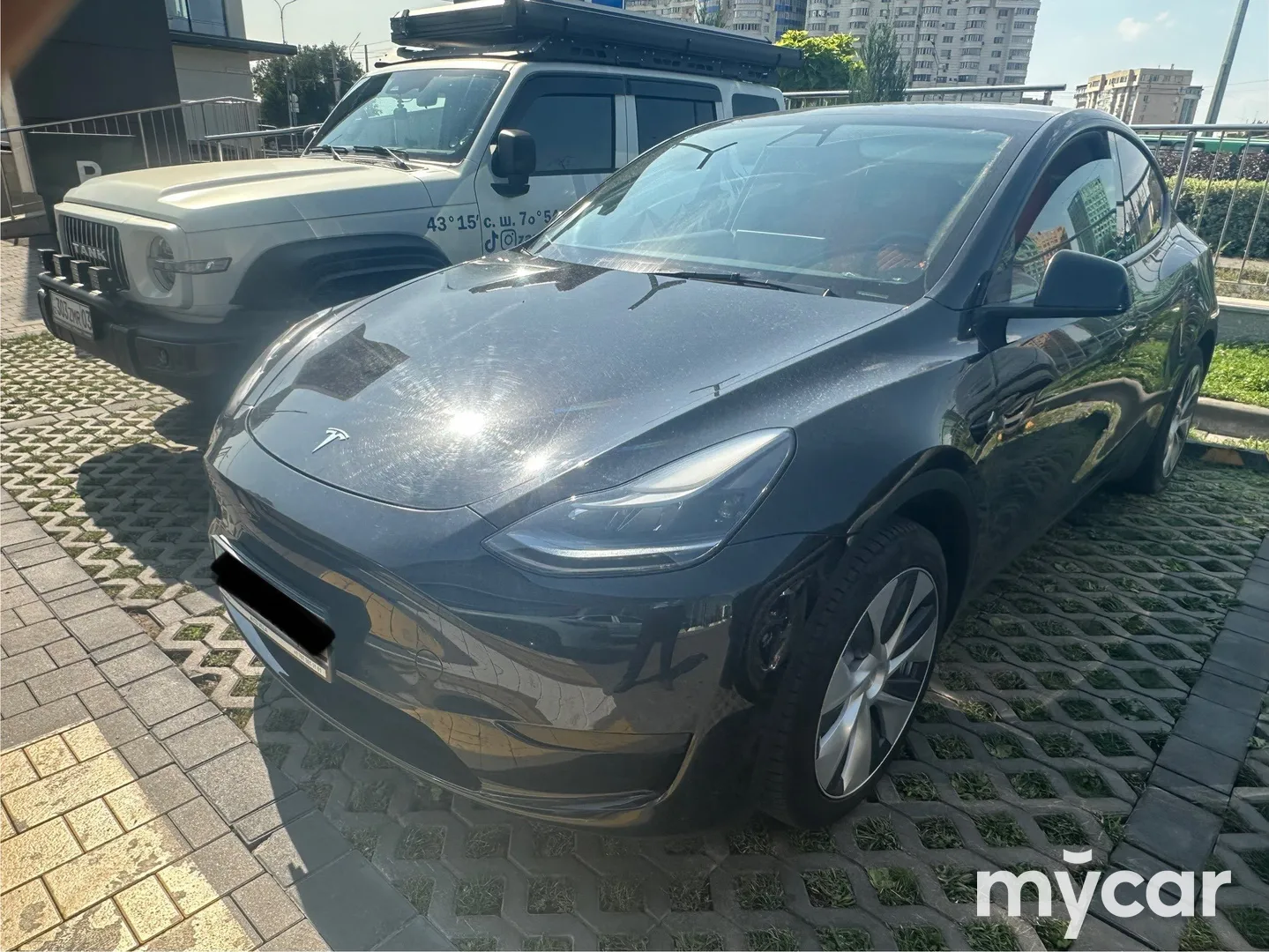 Tesla Model Y, 2023