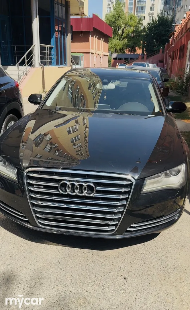 Audi A8, 2011