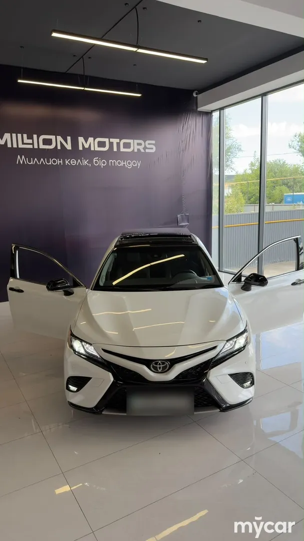 Toyota Camry, 2019