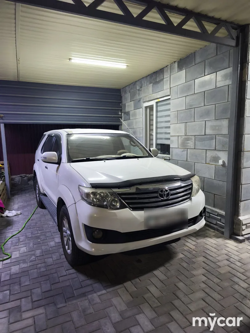 Toyota Fortuner, 2013