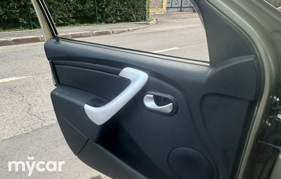 Renault Sandero 2014