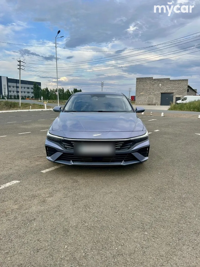 Hyundai Elantra, 2023