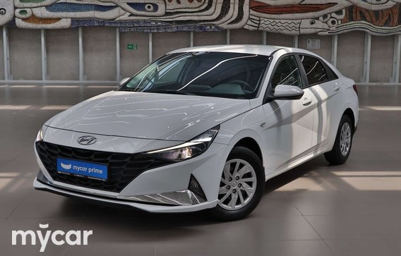 Hyundai Elantra 2022