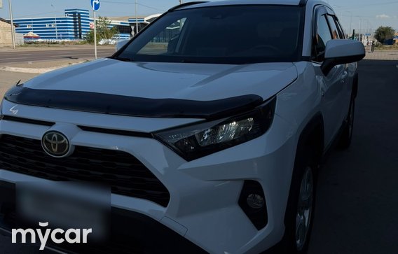 Toyota RAV4 2021
