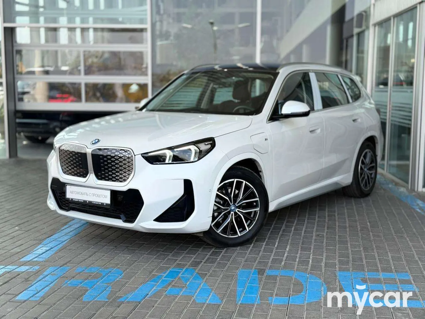 BMW IX1, 2025