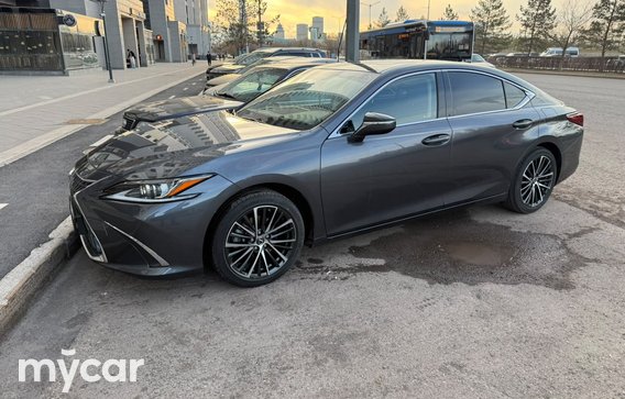 Lexus ES 2021