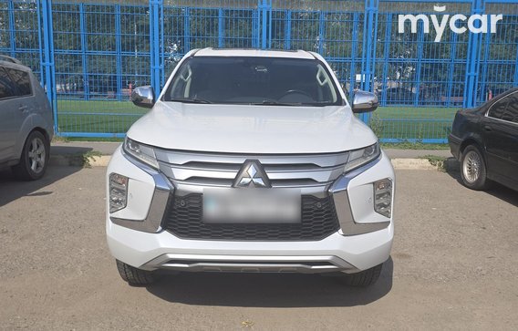 Mitsubishi Pajero Sport 2020