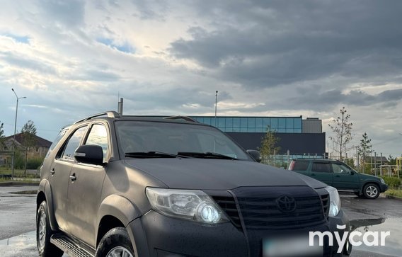 Toyota Fortuner 2014