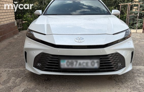 Toyota Camry 2025