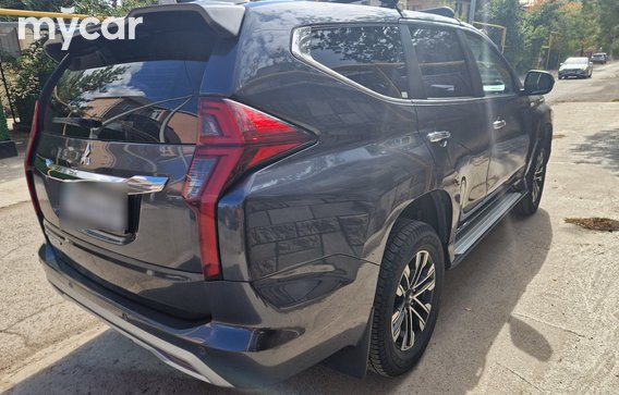 Mitsubishi Montero Sport 2021