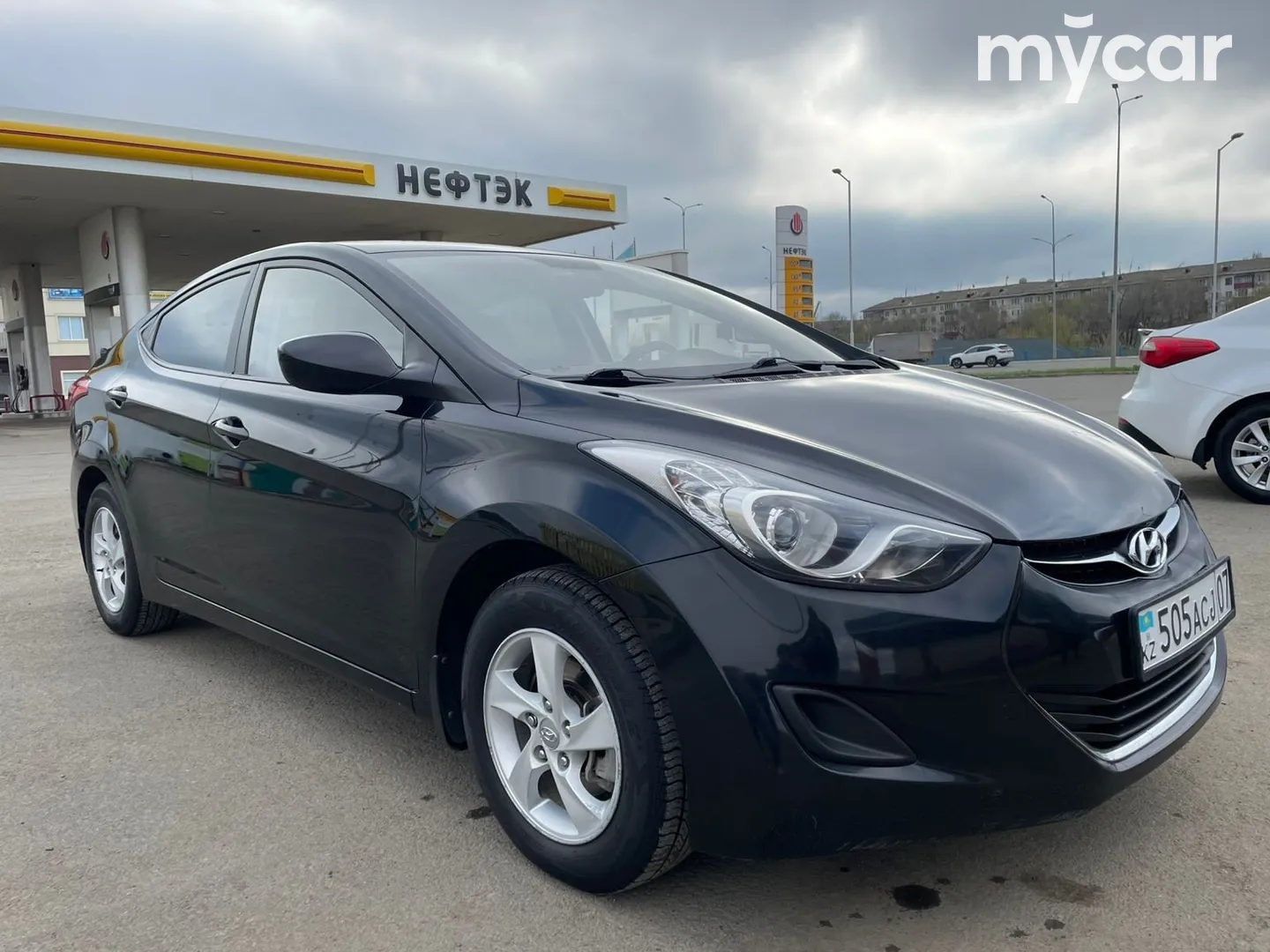 Hyundai Elantra, 2013