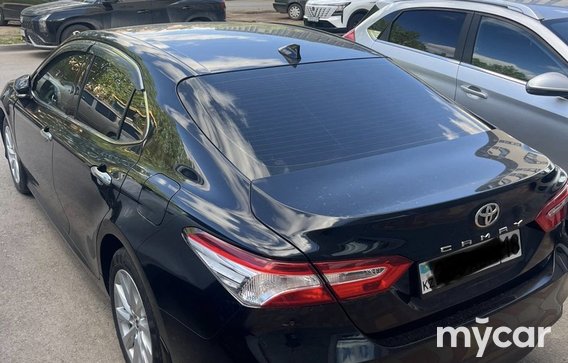 Toyota Camry 2019