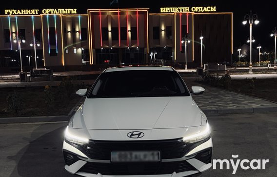 Hyundai Elantra 2024