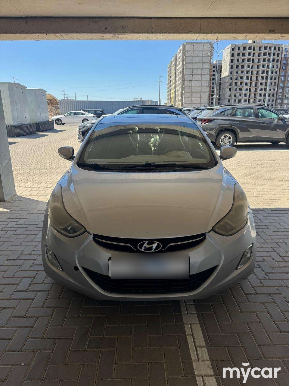 Hyundai Elantra 2013