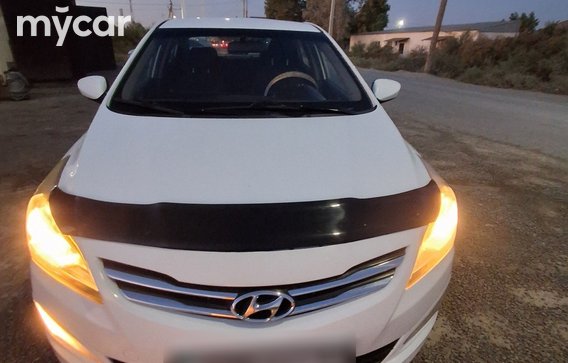 Hyundai Accent 2015