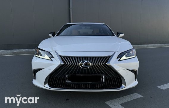 Lexus ES 2020
