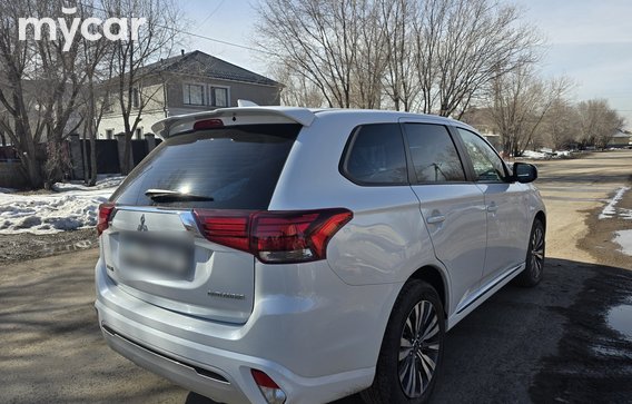 Mitsubishi Outlander 2022