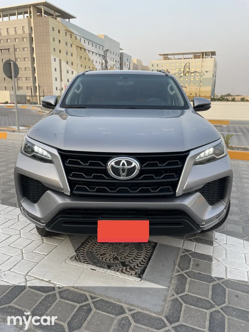Toyota Fortuner, 2022