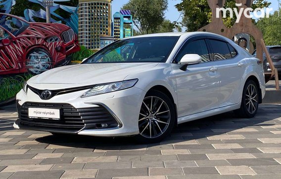 Toyota Camry 2021